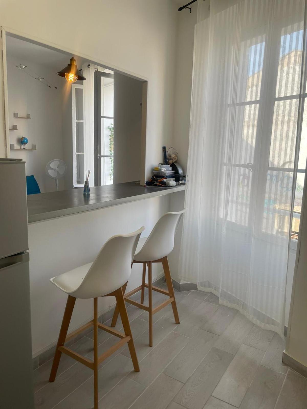 Etoile De Magnifique Deco Et Sable Fin, Votre Sejour A Commence Ici, Centre-ville Apartment *
